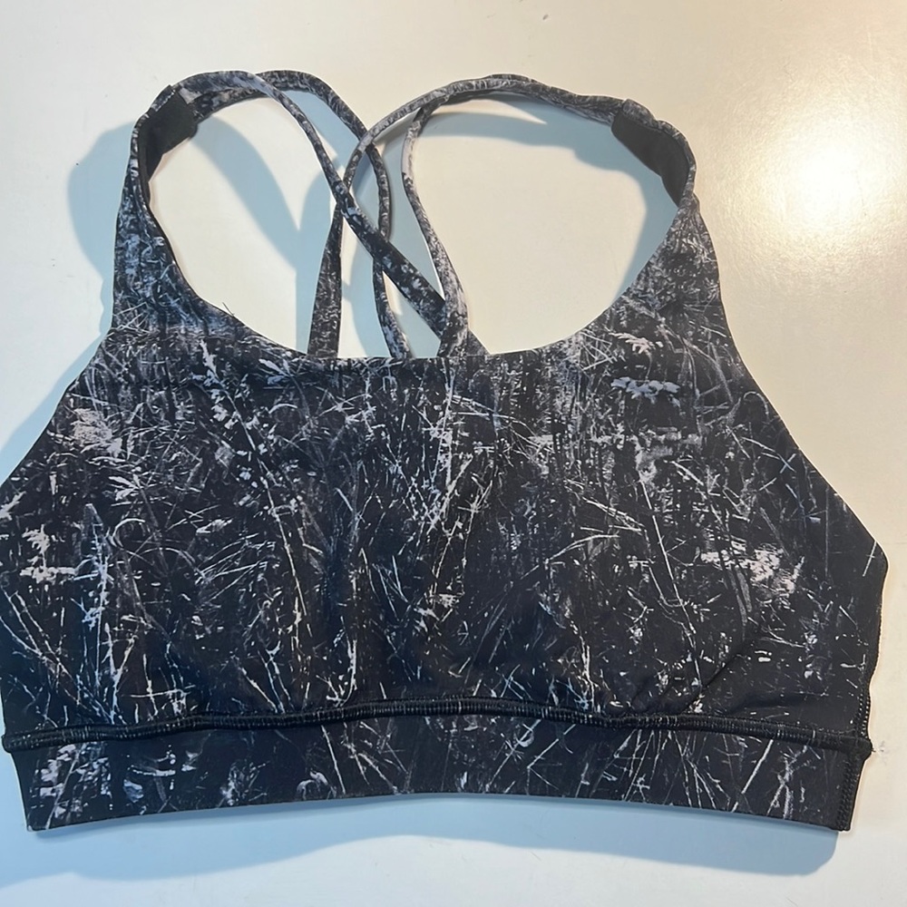 lululemon Black/White Energy sports bra size 6